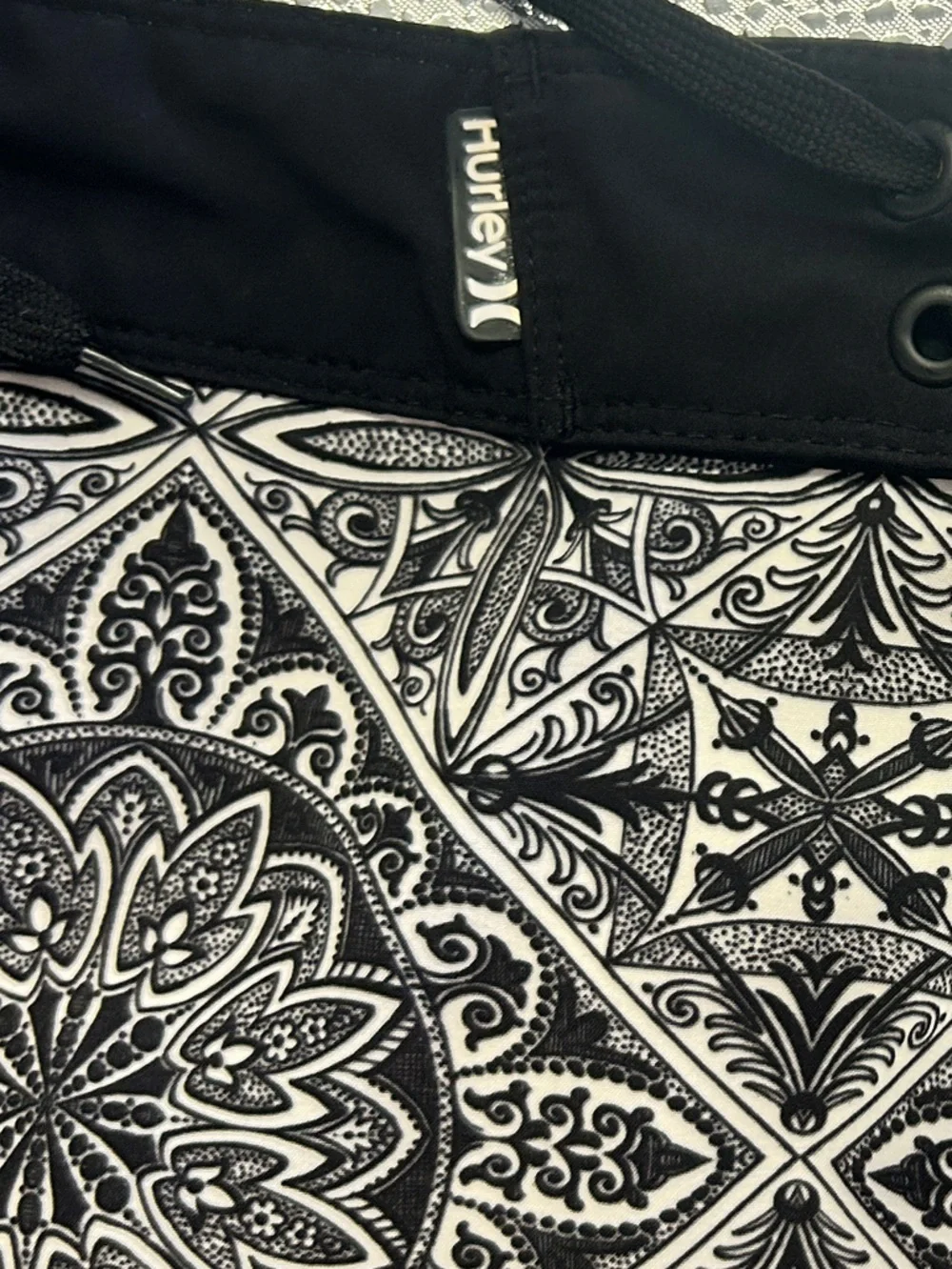 Hurley Black and White Patterned Men's Swim Trunks